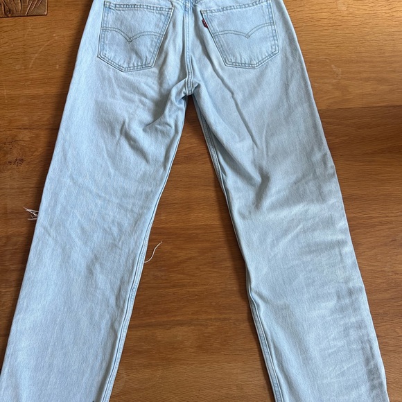 Levi’s Low Pro Straight Jeans Women’s Size 25 Blue Relaxed Baggy Fit Light Wash - Picture 4 of 7